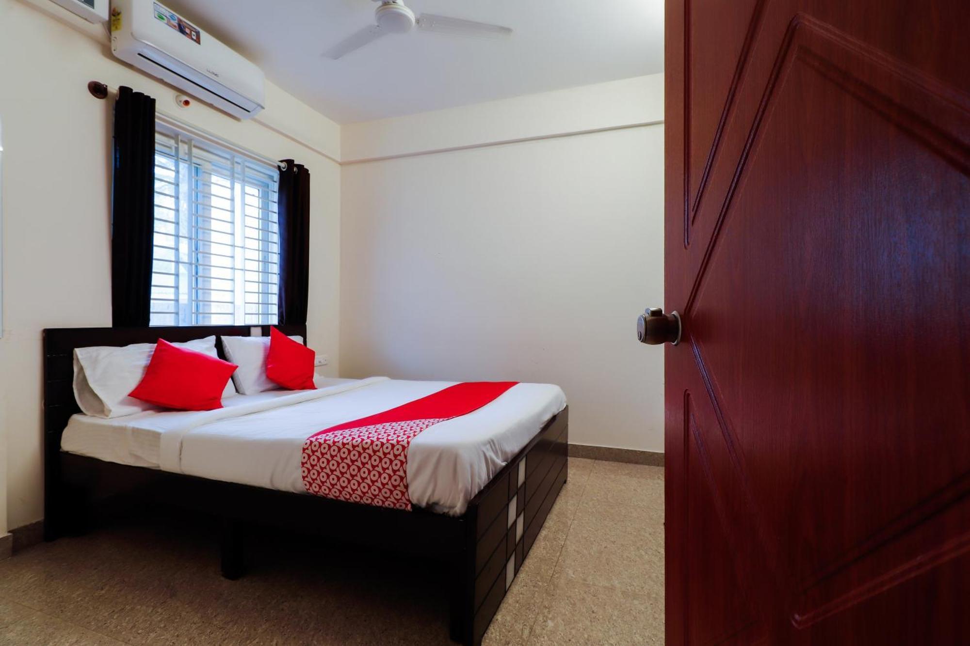 Super Gn Collection O Near Rajajinagar Industrial Estate Hotel Bangalore Exterior photo
