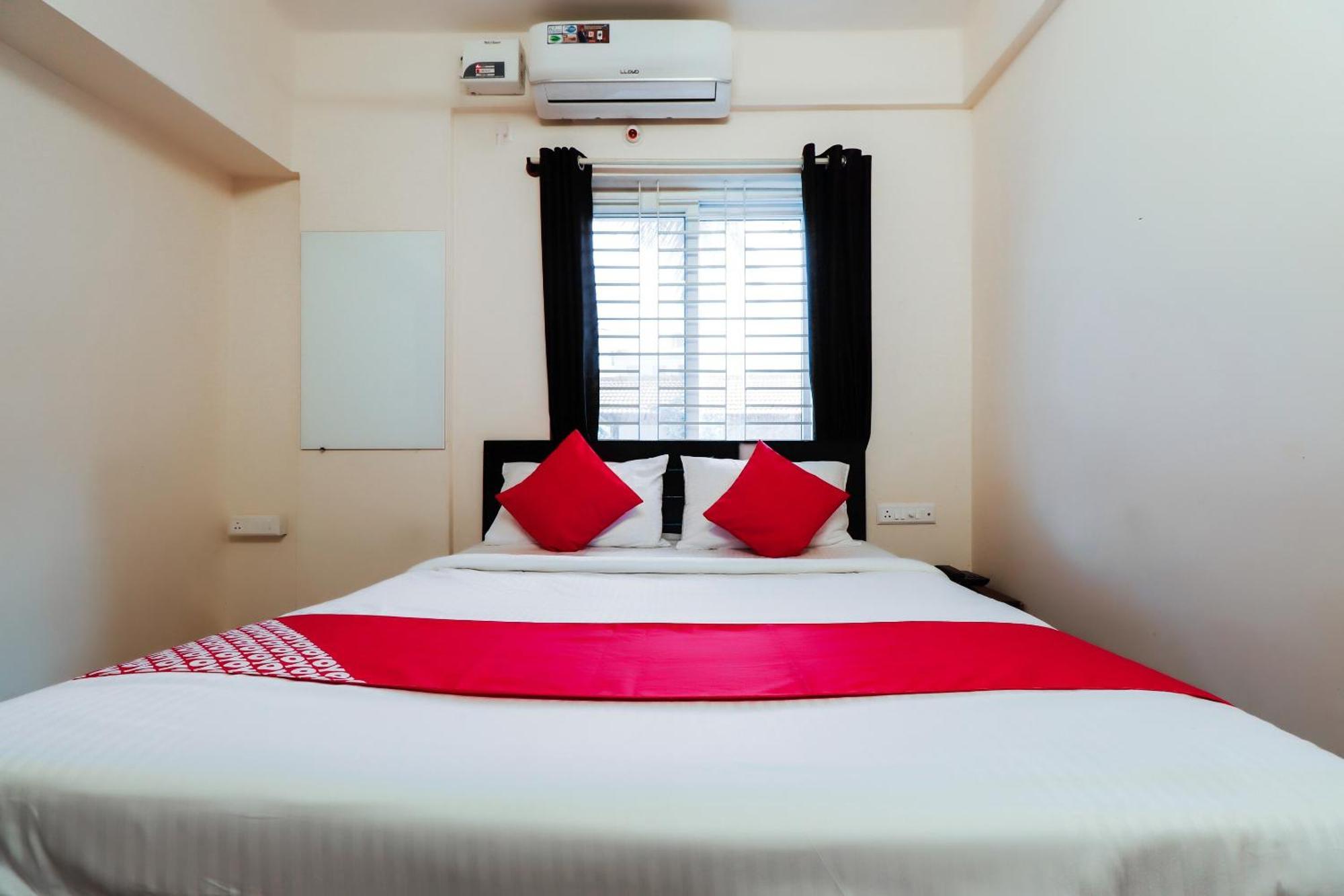 Super Gn Collection O Near Rajajinagar Industrial Estate Hotel Bangalore Exterior photo